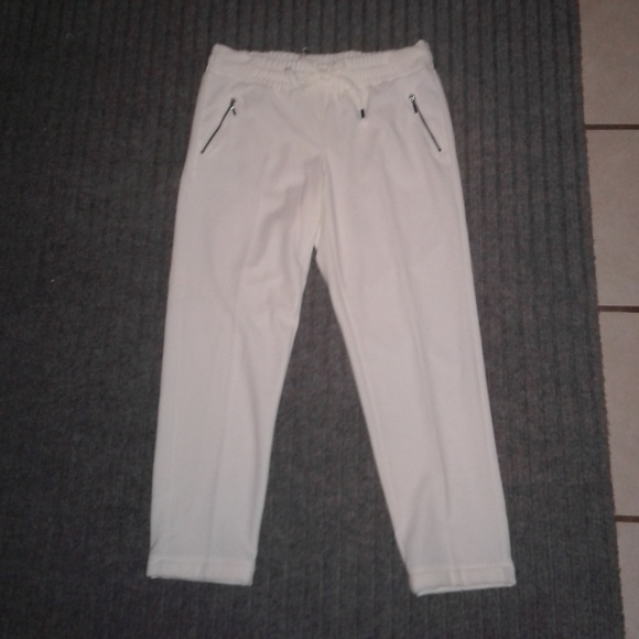 White Stretchy sweatpants/pants - Picture 4 of 4